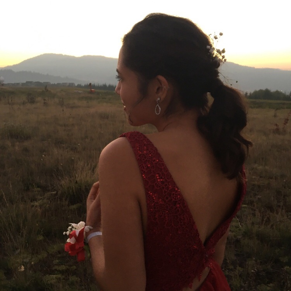 Meet your Posher, Olivia